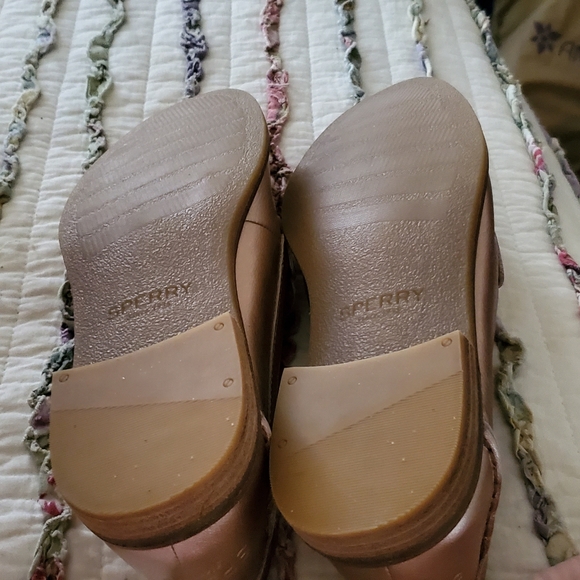 Womens Sperry rose gold loafers - Picture 2 of 5